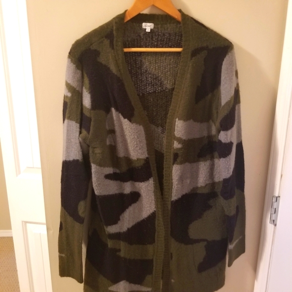 Kismet Sweaters - Kismet | Camo Cardigan Sweater | L